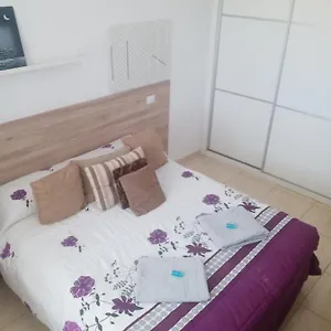 Privada Con Balcon Vecindario (Gran Canaria)